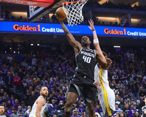 Fox, Kings beat Warriors 114-106 for 2-0 lead; Green ejected